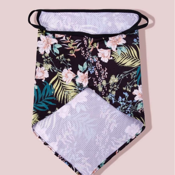 LAST ONE‼️ Tropical Floral Mask Scarf w/ Ear Loops - Picture 5 of 8